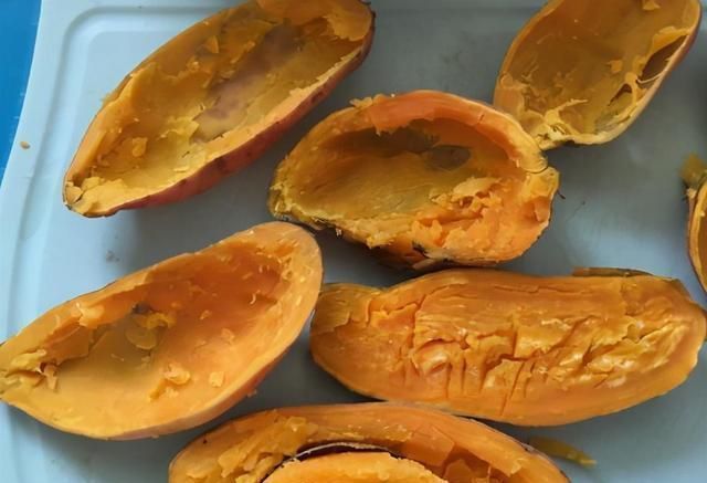烤红薯不用烤箱也不用电饭锅,学会1招,红薯软糯香甜还拉丝