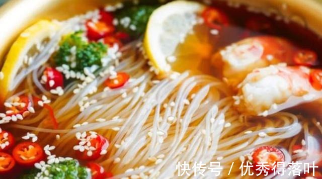 鲜酸微辣的捞汁粉丝，简单好吃的家常美味，家人特喜欢！