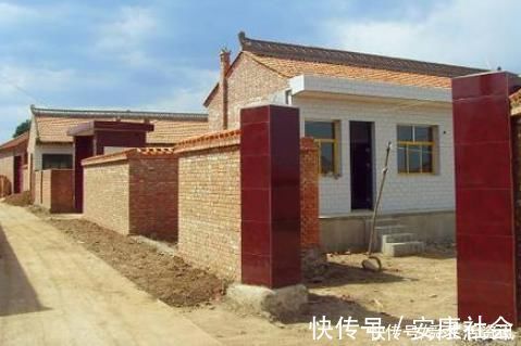 农村|农村建房为什么后墙不留窗农民说出这三个原因,真是尽显智慧!