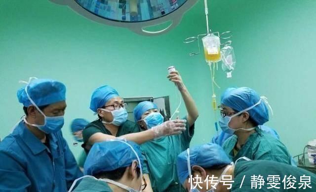 产妇|孕妇顺产双胞胎,产后一个小细节,医生立刻安排手术抢救