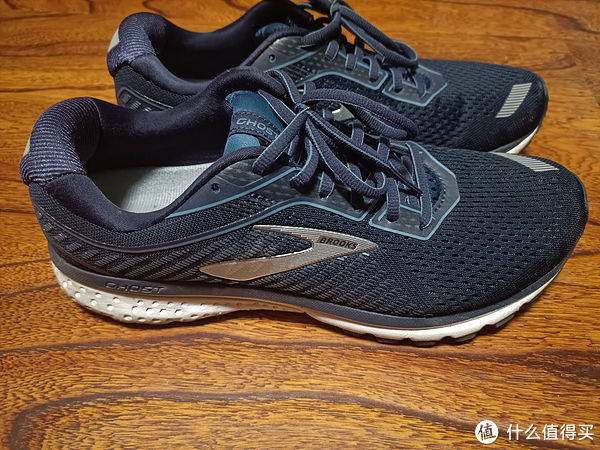跑者|五大进口品牌，六大国产品牌，16款秋季适合入门跑者的跑鞋他推荐与分析。