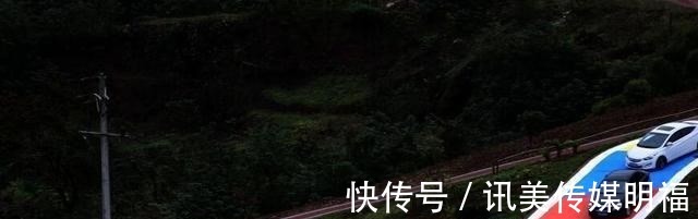 大战|来重庆挑战“贪吃蛇”大战：鸡公山彩色S型公路，行驶起来很刺激