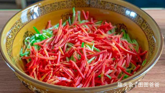 早餐别吃包子馒头了,1块钱饺子皮,5种巧用,美味解馋,孩子最爱