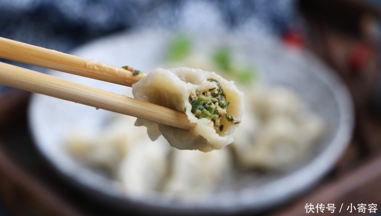 春天,比韭菜营养,比白菜好吃的蔬菜,一顿5斤不够吃,太香了