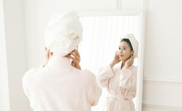 坏习惯|小便后用纸擦拭会得妇科病其实4个坏习惯才是诱发因素