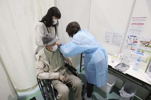 莫德纳|日本累计554人接种辉瑞疫苗后死亡