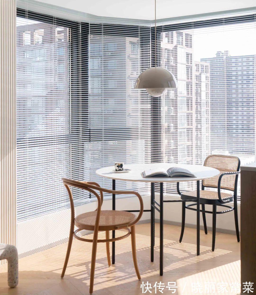 通顶柜|73㎡简约风小户型,餐厅设计在阳台,太有情调了!爱了爱了