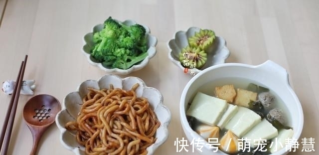 80后妈妈给孩子做早餐5年，每天不重样，网友：幸福感和仪式感