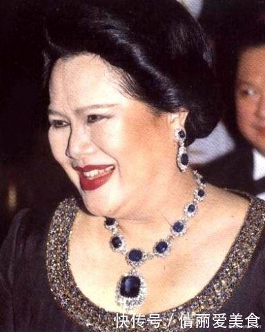 诗丽吉太后|英女王都羡慕诗丽吉太后的珠宝!如今苏提达诗妮娜抢破头,太可悲