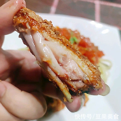 炸制|吃货福利~酥脆多汁——奥尔良炸鸡翅的美味秘籍