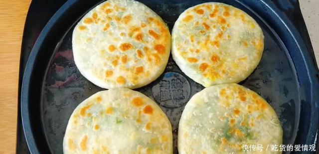 春天常做这馅饼吃，不发面不破皮不露馅，鲜香味美，连吃3个不够