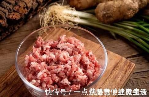 鲜香|拌饺子馅,用生油还是熟油?弄清这一点,饺子鲜香四溢,不油腻