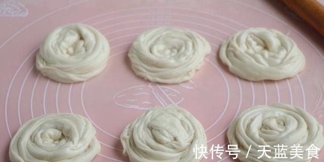 面粉别做包子,教你懒人吃法,做一次30天不用早起,天天吃都不腻