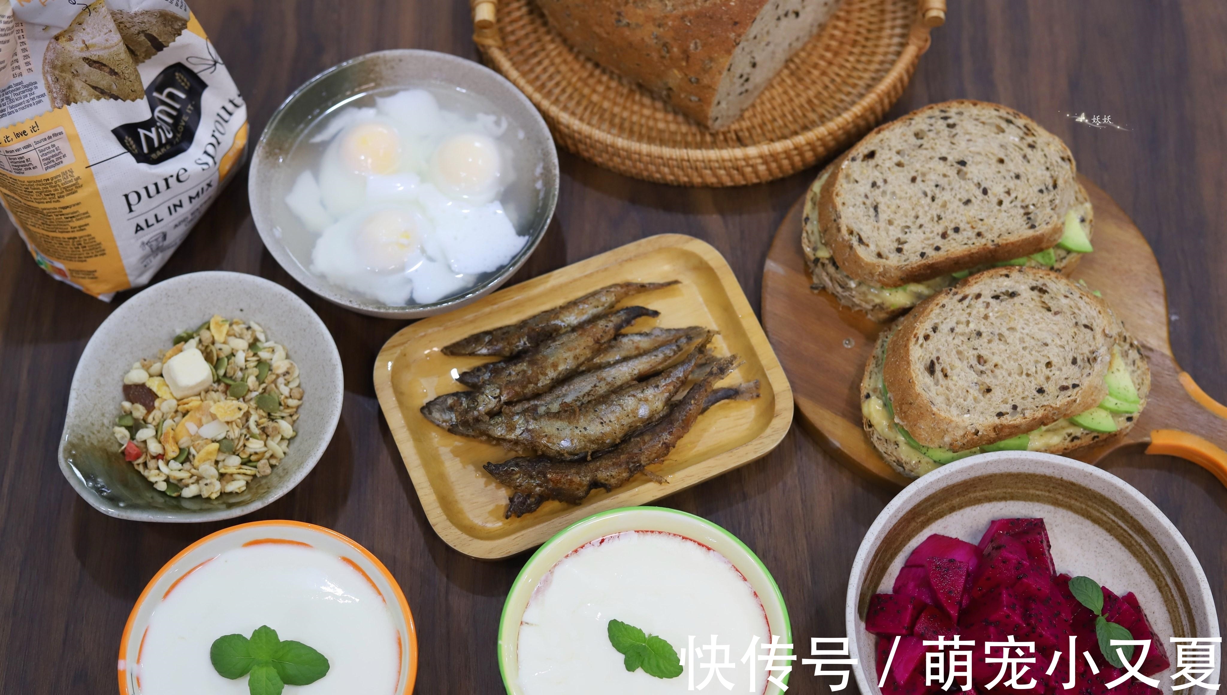 初中生的早餐,一星期不重样,每天五六种,网友:这是亲妈