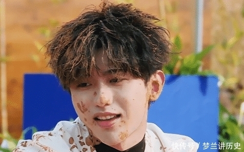 李诞 李诞在《向往》中碎碎念,张艺兴就是不接梗,综艺“社死”的现场