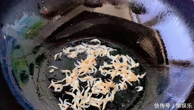 除了韭菜炒鸡蛋、西红柿炒鸡蛋,鸡蛋还能配什么