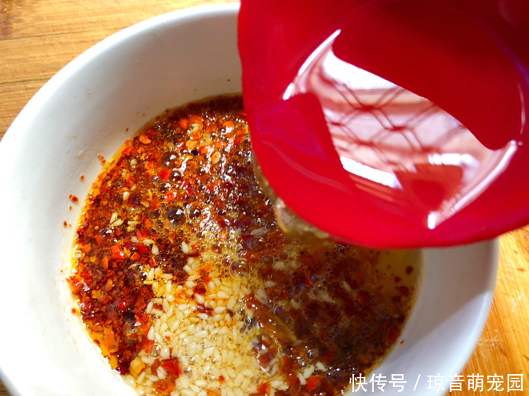 简单|老公就喜欢吃它,简单煮一煮,拌一拌,美味又下饭