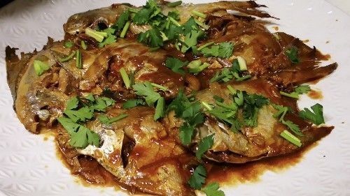 鲳鱼这么做，鲜香美味，皮不破肉不腥，是一道很不错的家常菜