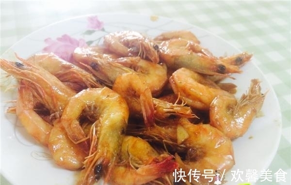 好吃|烧虾的小技巧,只需加一步,入味又好吃,家人都抢着吃