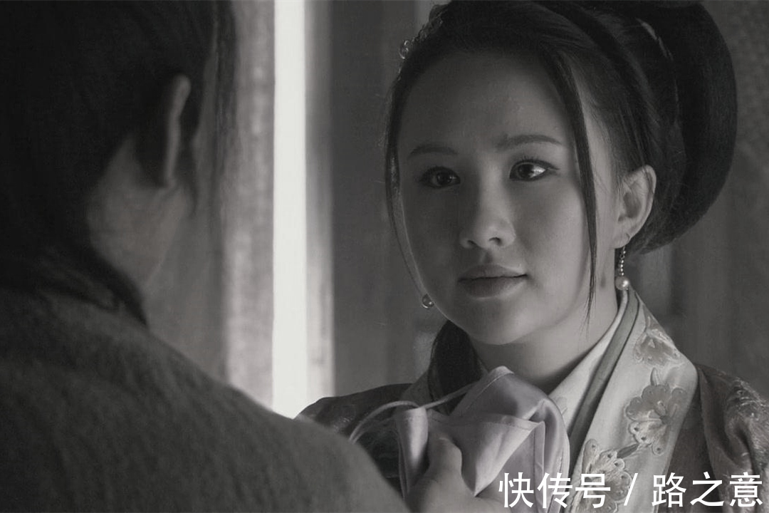 柳氏!清代奇案:一块扇坠引出连环奸情,县令顺藤摸瓜破少女失踪命案!