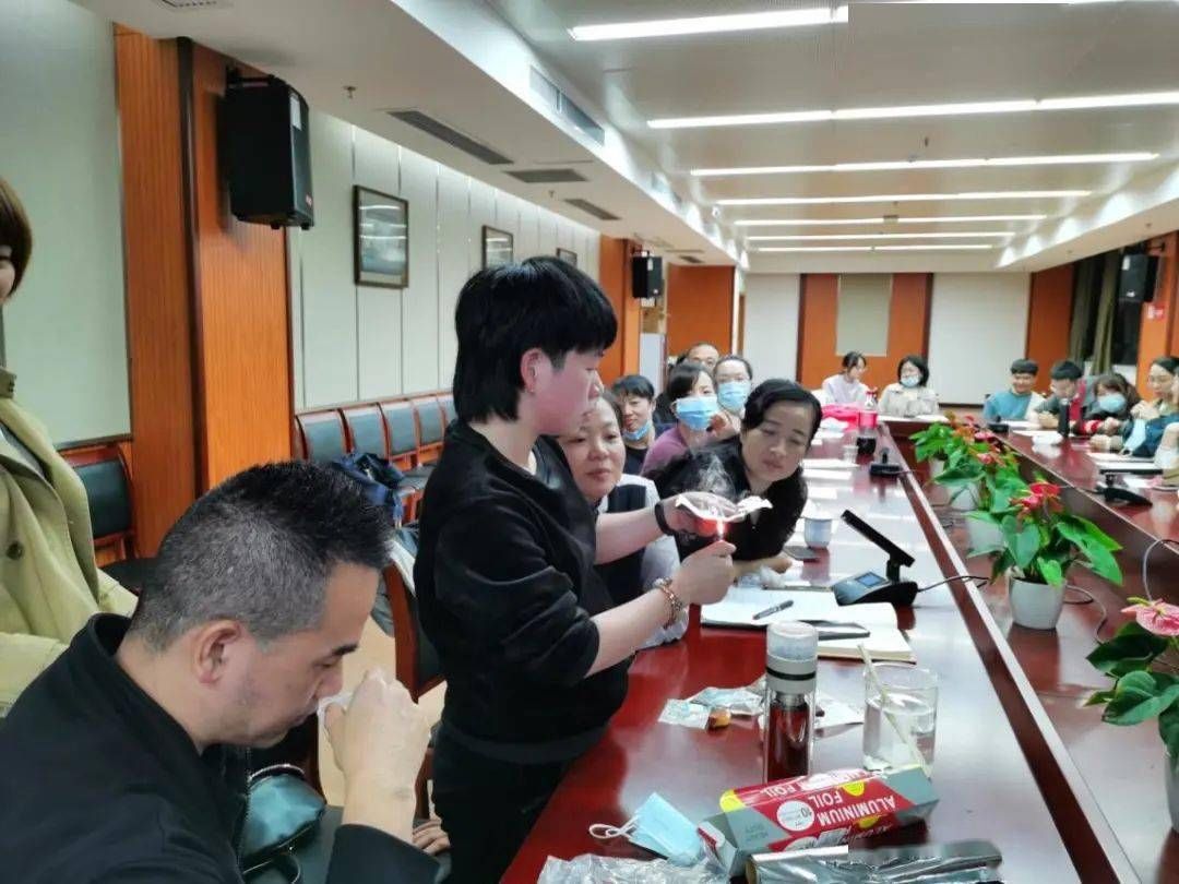 多方位提升中药药事服务丨中药房在行动