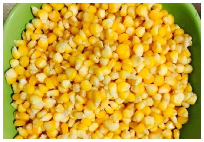 玉米|保存玉米,有人先煮后冻,有人直接冻,这么做才对!玉米鲜甜如初