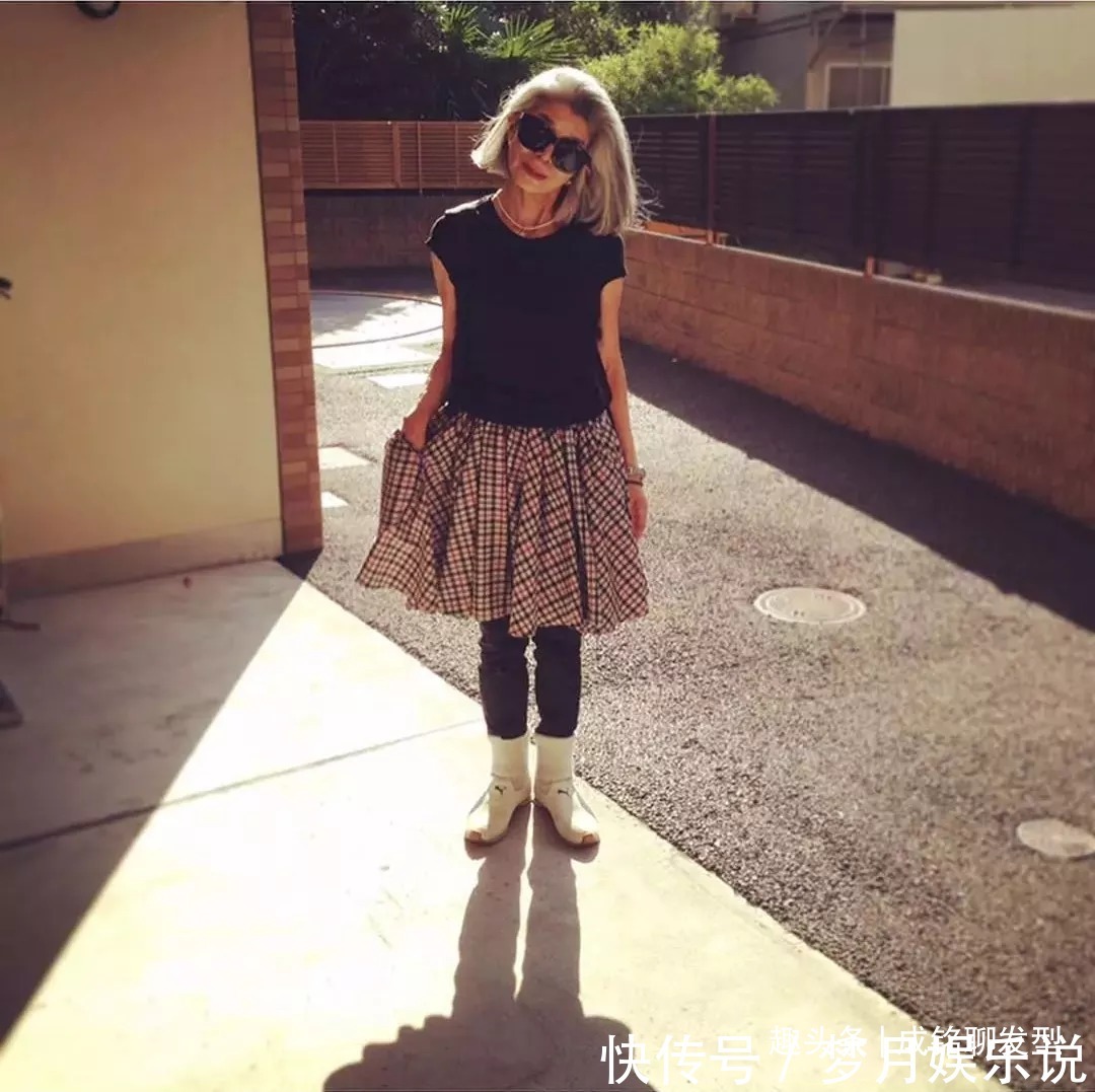 银发 老人穿衣不要太拘束,这位日本银发奶奶太会打扮,穿搭不输年轻人