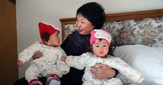 女儿|60岁生一对双胞胎女儿的盛女士,十年过去,现状如何