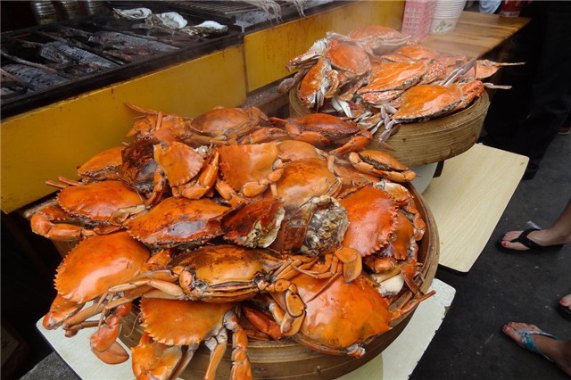 蒸螃蟹用冷水还是热水?做错这一步,难怪蒸出来,蟹黄都漏了