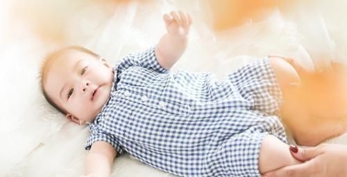 鞋子|为啥很多孩子“人小脚大”,是猛涨的发育信号吗?结果和想象不同