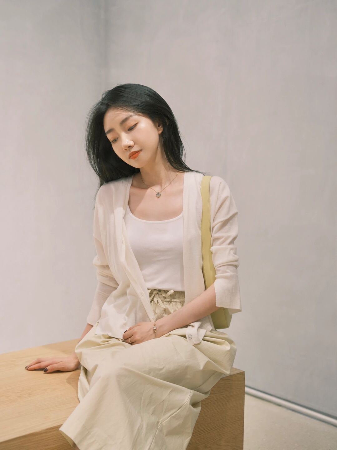 背心|二三四十岁的女性都可以穿,背心搭配阔腿裤简约洋气,显高又显瘦