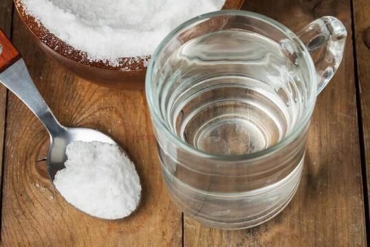 小蘇打的7種用法, 它能幫你解決頭發(fā)健康危機(jī), 別錯過了!