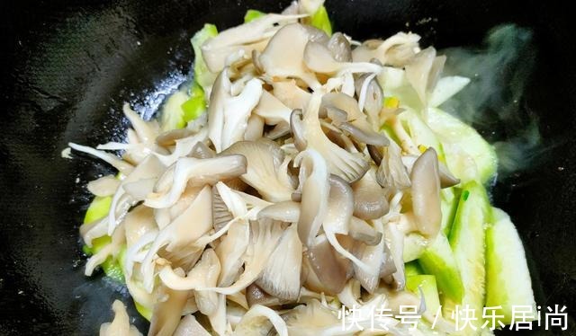 秋天，我家孩子就馋这道菜，食材百搭味道鲜美，营养好吃又下饭！