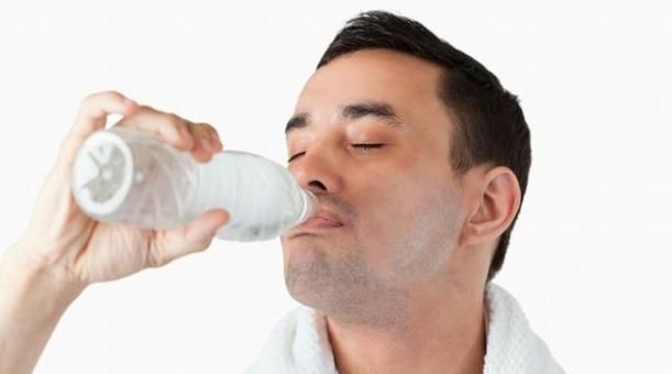 發(fā)黃|為什么男性的枕頭總是容易發(fā)黃？真是不講衛(wèi)生？別被騙了