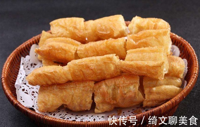 臭豆腐|医生最嫌弃的3种食物,又毒又患癌,很多人当美食每天吃