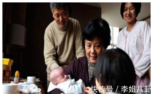 表哥|孩子长大更亲奶奶,家长别埋怨他们是白眼狼,这些优势姥姥不具备