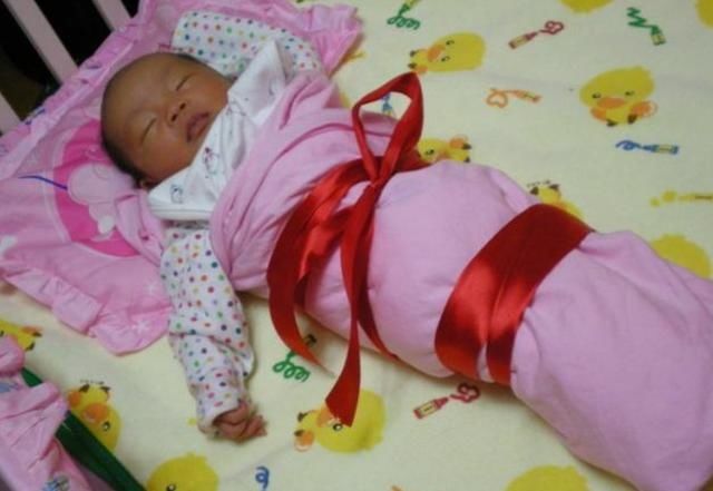 新生儿|新生儿出生后一个月，父母牢记“3不要”原则，并非偷懒对娃有益