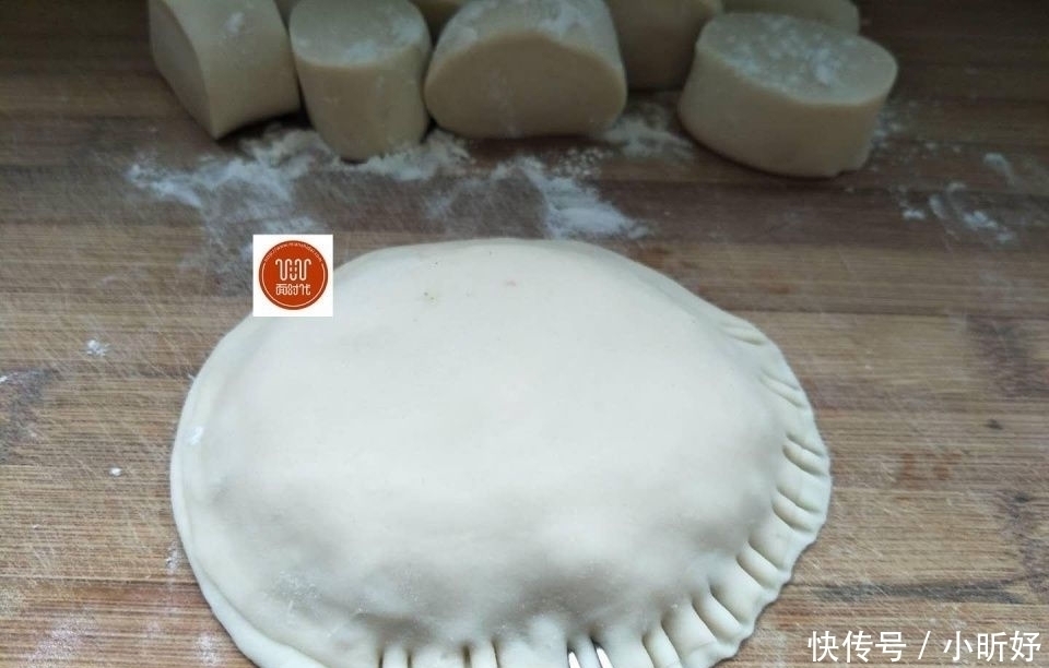  做韭菜盒子，教你一招，外酥内鲜，好吃不腻，简单又美味