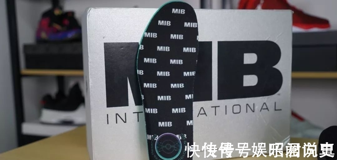 国货 国货逆天球鞋,脚感爆炸,送衣服还联名,发售价竟低于一千!