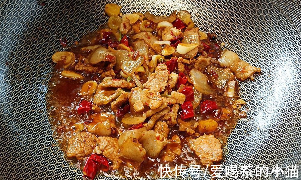 教你在家做干锅千页豆腐，香味浓郁，风味独特，一点都不比饭店差