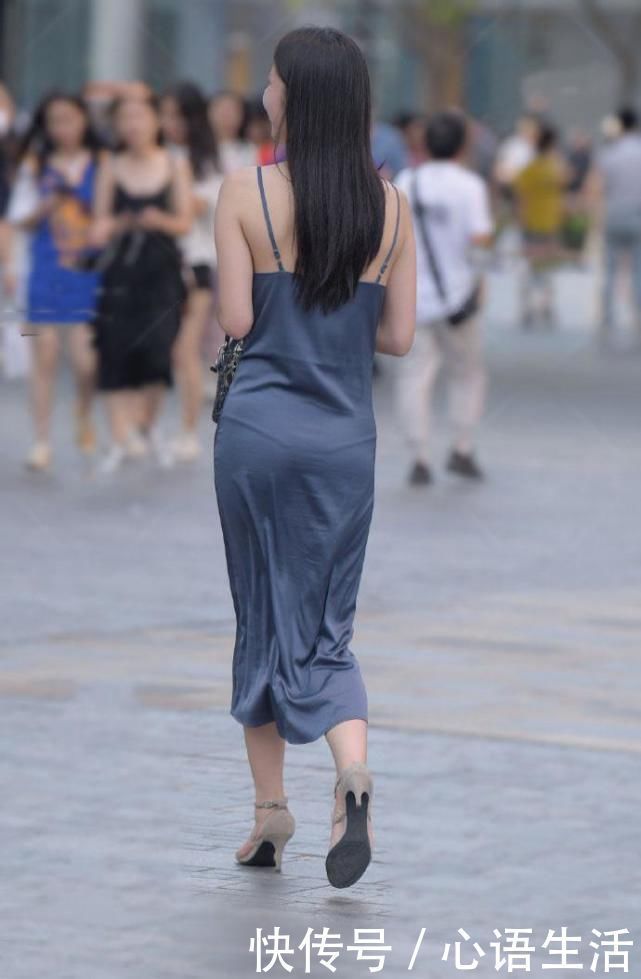 街拍|街拍许她一生荣华富贵,应该再也不会失去了吧