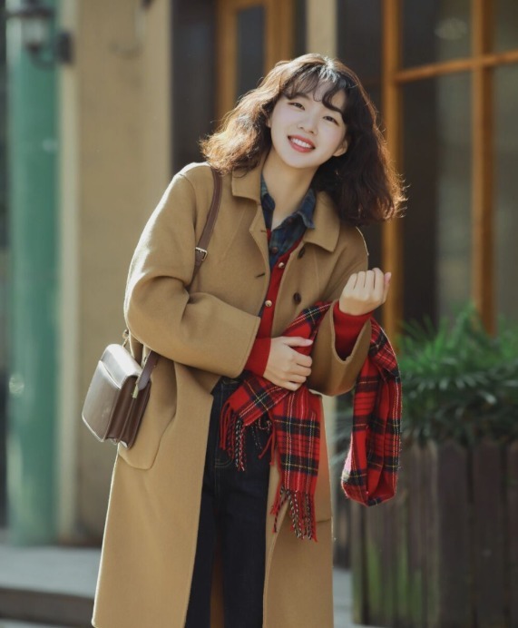棕色大衣 棕色大衣烂大街?学博主这样搭配,158cm也能穿出强大气场!