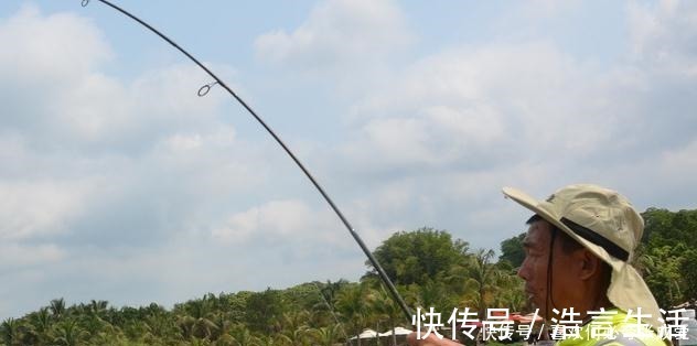 面食|夏季三伏天钓鱼怎么钓钓鱼高手给你支个招，提高中鱼率！