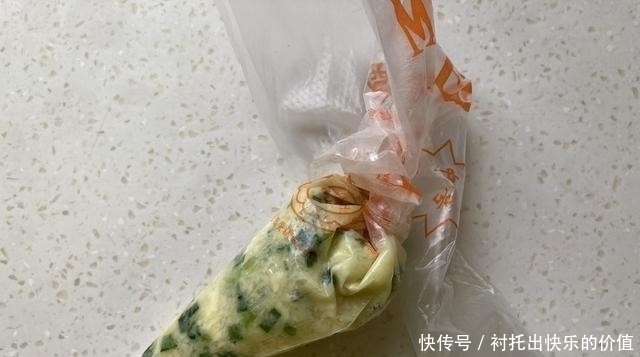 蒜香小餐包|早餐别老吃包子油条,试试这个,松软可口,连吃五个才过瘾