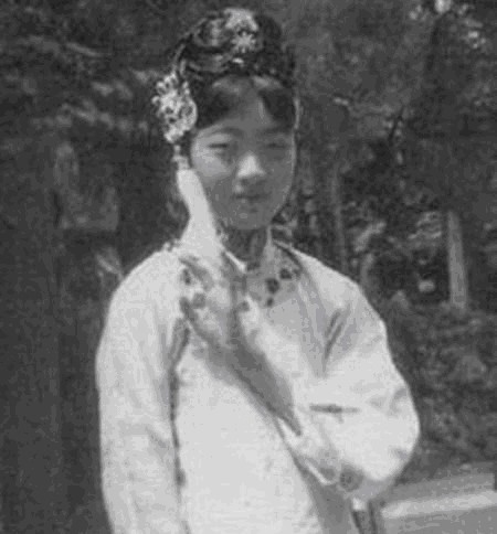 高雅|末代皇后婉容到底有多美外国使节夫人也折服她的高雅仪态