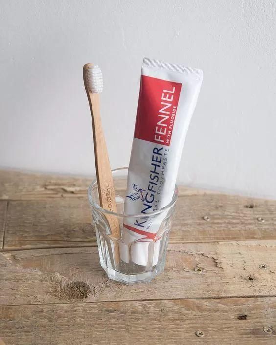 墙壁脏了不用重新粉刷，学会这几招，洁白如新~