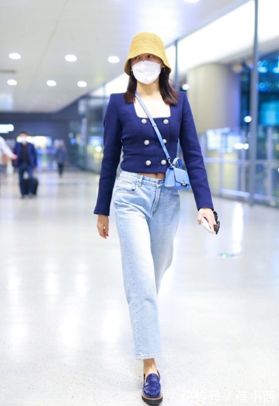 时髦精|秋天穿搭时尽量别搭小白鞋!时髦精都在穿乐福鞋,高级又显气质