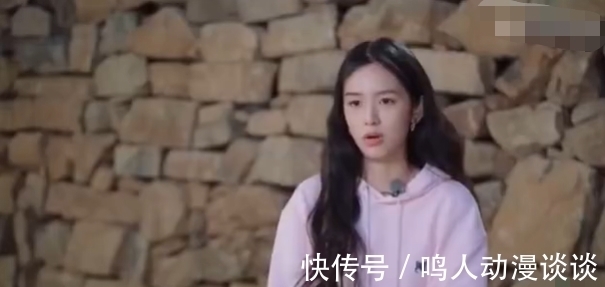 周也|黃曉明深夜秀廚藝,眼尖網(wǎng)友發(fā)現(xiàn)兒童餐具:給鼻姐和小海綿吃的嗎