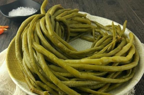 亚硝酸盐|若是经常吃榨菜、酸菜、泡菜一些腌制的食物，对身体好不好呢？