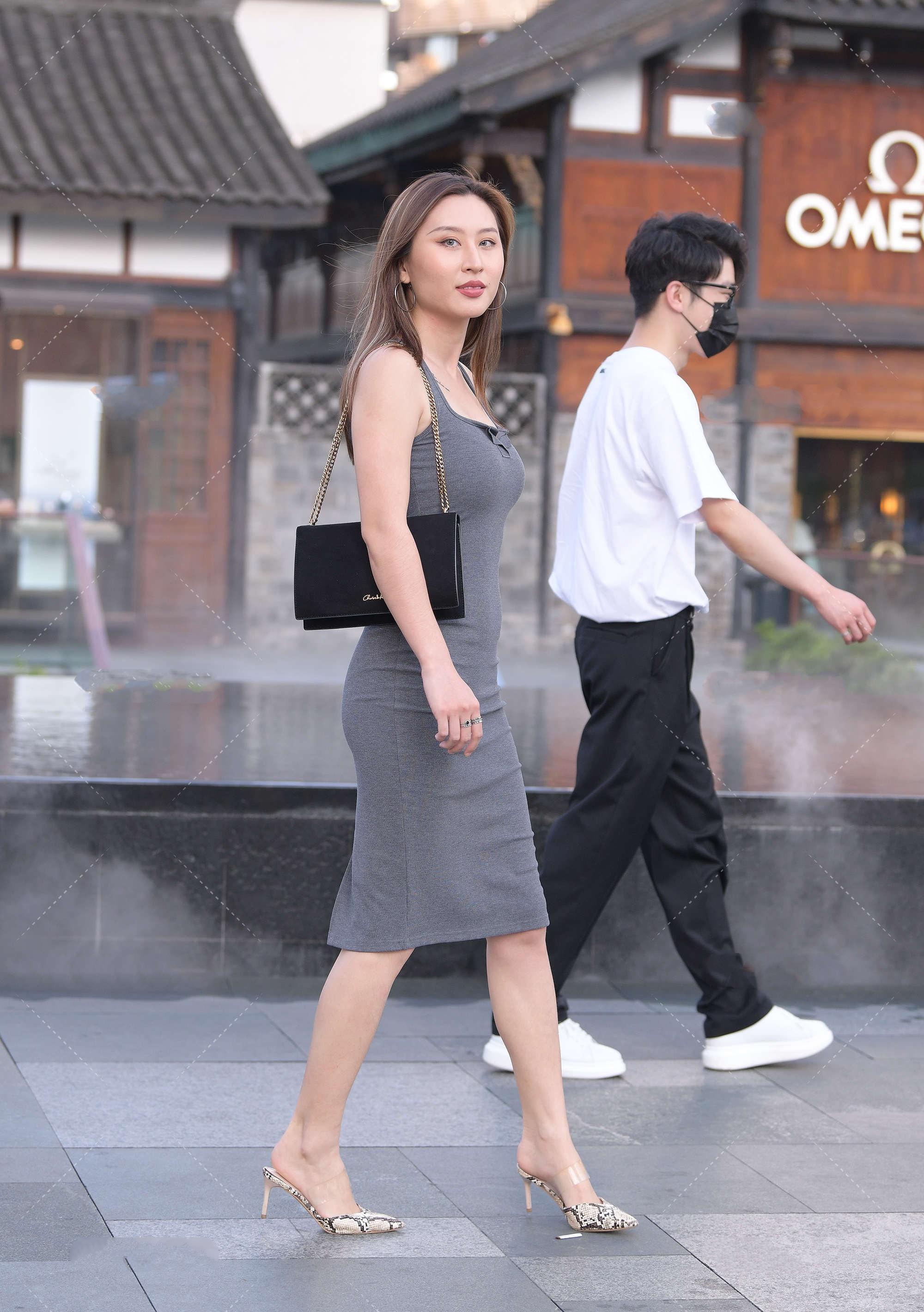 休闲|灰色休闲运动连衣裙,活力满满,青春又时尚